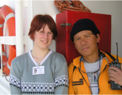 Die FSJ-lerin Kaja Ebeling besucht an Bord die philippinischen Seeleute Die FSJ-lerin Kaja Ebeling besucht an Bord die philippinischen Seeleute